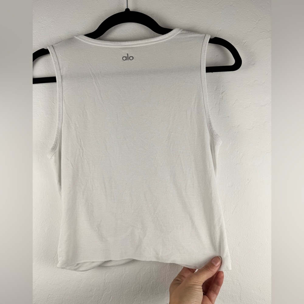 ALO Yoga Cover Tank Size Small $58 White - Picture 6 of 11